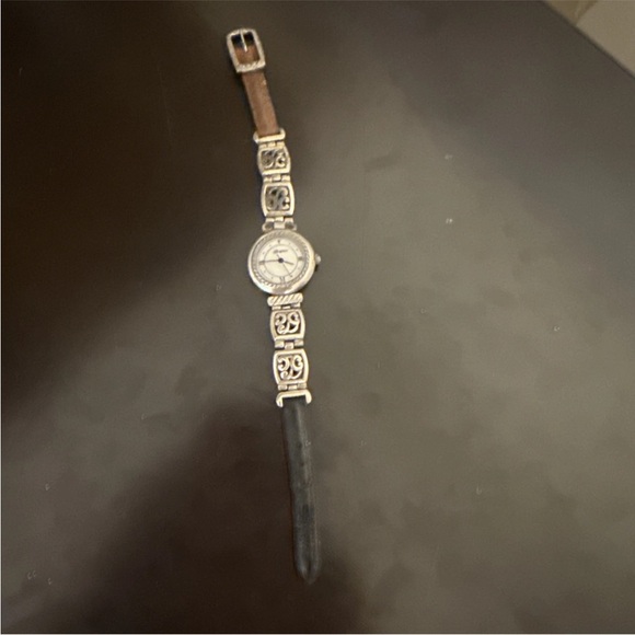 Brighton Camden Watch-Japan Movement-good condition, but needs battery - Picture 4 of 9